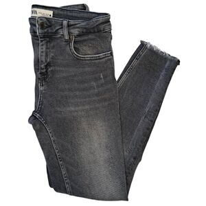 Zara Black Wash Skinny Ankle Raw Hem Jeans Size 6